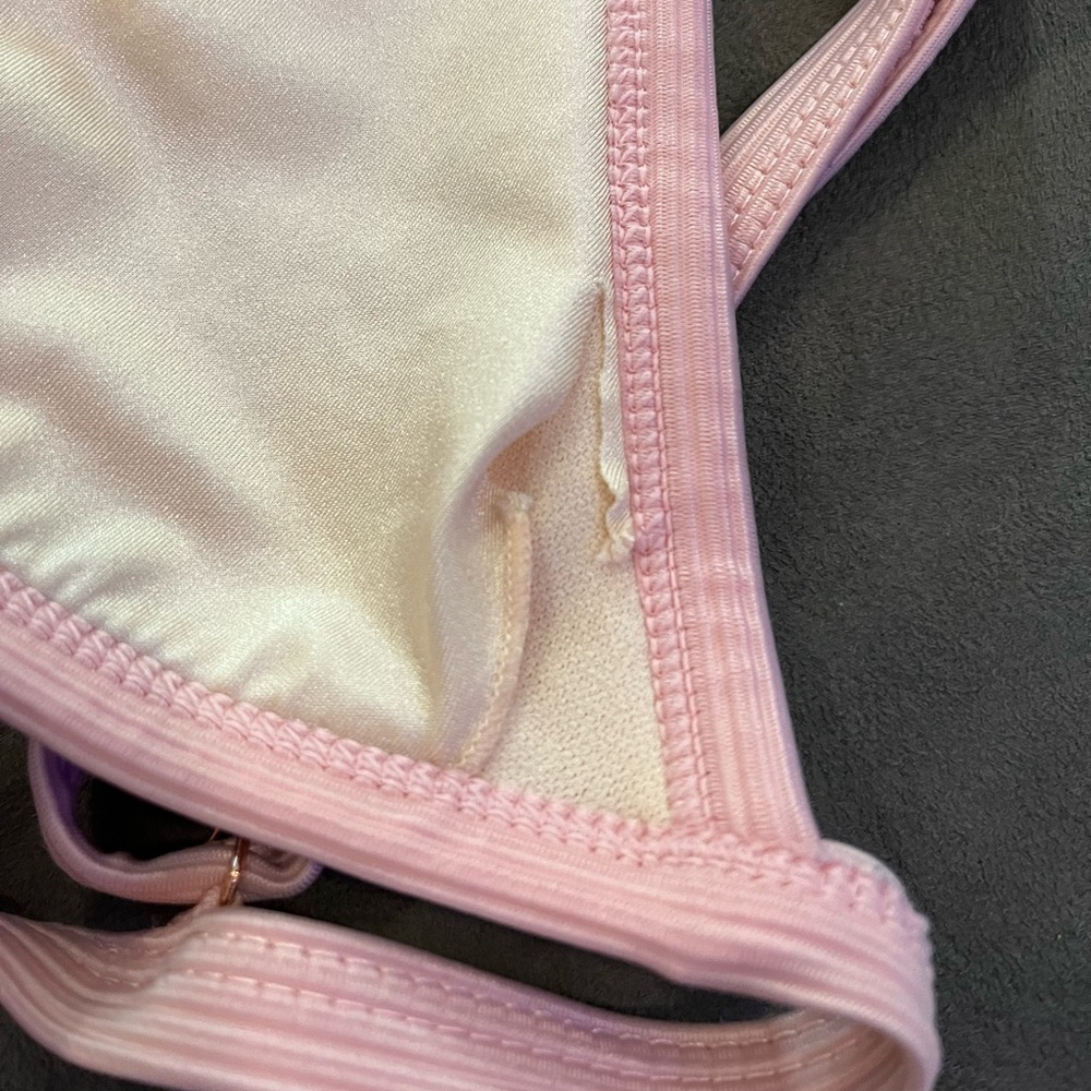 ⭐️5/$25⭐️ Pacsun Pink Bikini Top - Picture 2 of 3